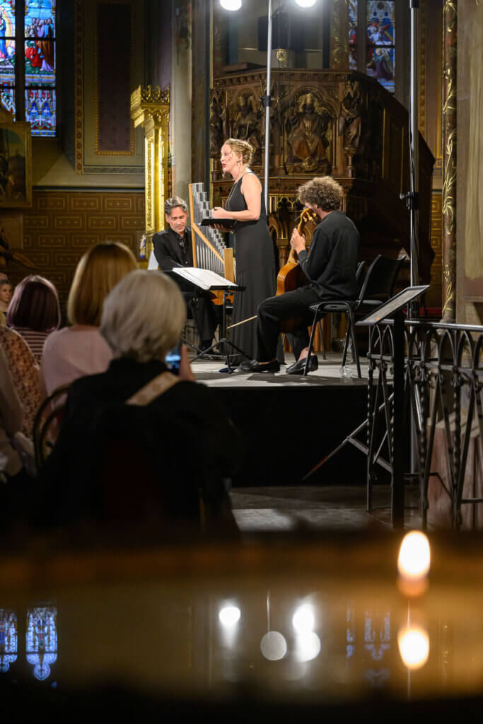 La flor en Paradis © Petra Hajská